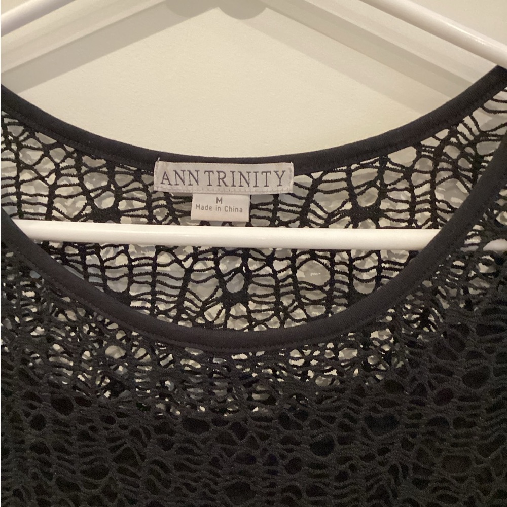 Trinity Cropped Embellished Blouse in Black and Tan - Picture 3 of 4